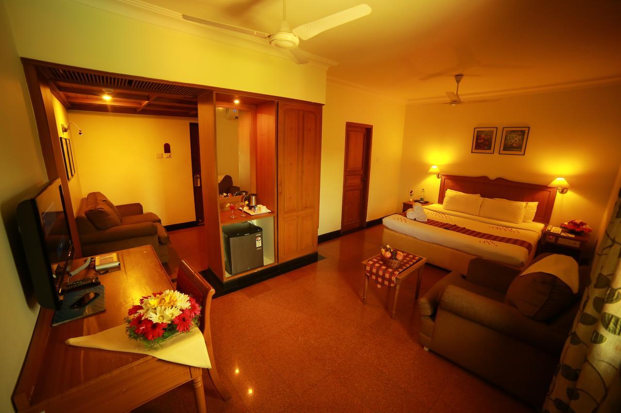 Quality Airport Hotels Nedumbassery Exterior photo
